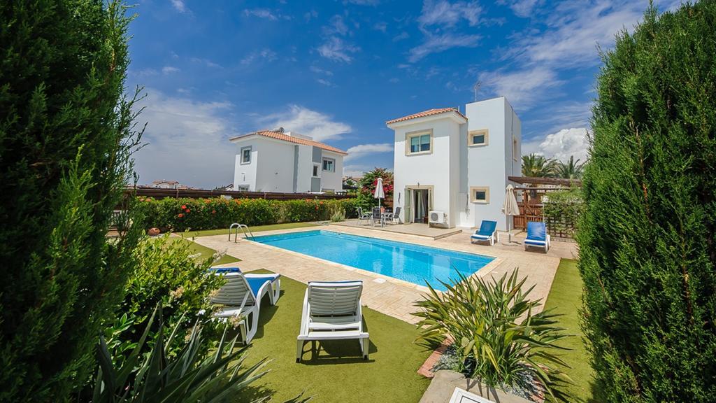 Ayia Napa Holiday Villa 036 Стая снимка